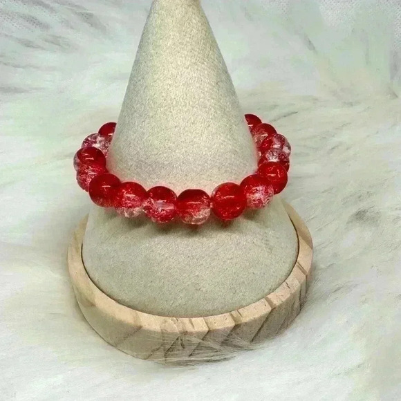 Gradient Red Apple 9mm Beaded Bracelet - Picture 4 of 6